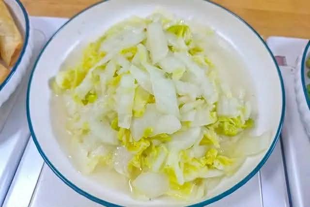 Cuối tuần cận Tết nấu bữa tối đơn giản nhưng "đầy ắp" lại ngon cả nhà đều thấy thoải mái và hài lòng - Ảnh 2.