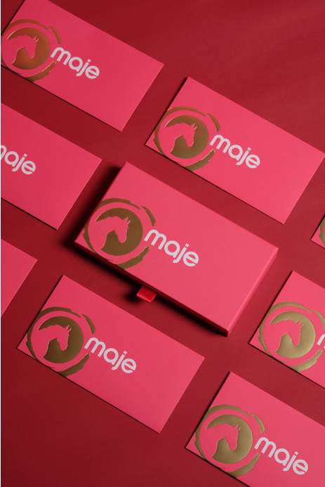 Điểm danh set l&igrave; x&igrave; của c&aacute;c &ldquo;&ocirc;ng lớn&rdquo;: Chopard, Rimowa&hellip; đỏ như son, nh&igrave;n Loewe m&agrave; thấy m&ecirc;! - Ảnh 8.