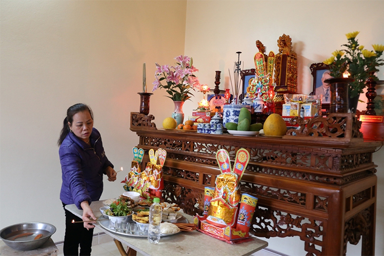 Cúng Ông Công Ông Táo muộn nhất vào mấy giờ? Cúng muộn có sao không? Cách hoá giải đơn giản - Ảnh 2.