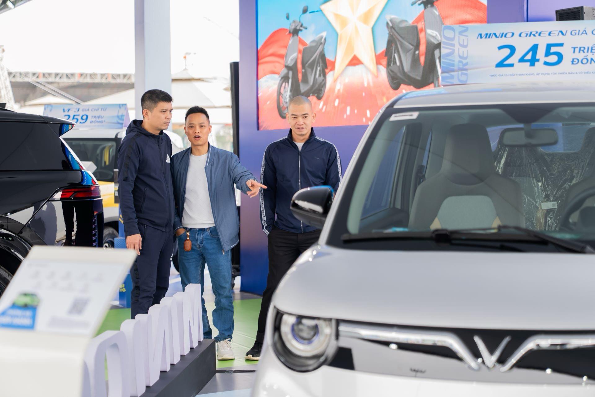 VinFast Minio Green - “Mỏ vàng” mới cho dân kinh doanh vận tải đô thị - Ảnh 1.