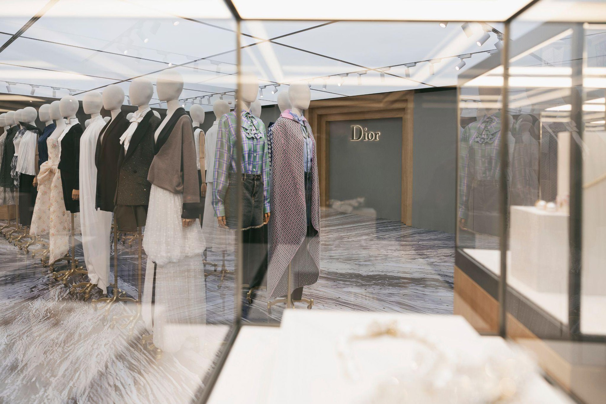 Bộ sưu tập Xuân/Hè 2026 của Dior được sao Việt yêu thích - Ảnh 8.