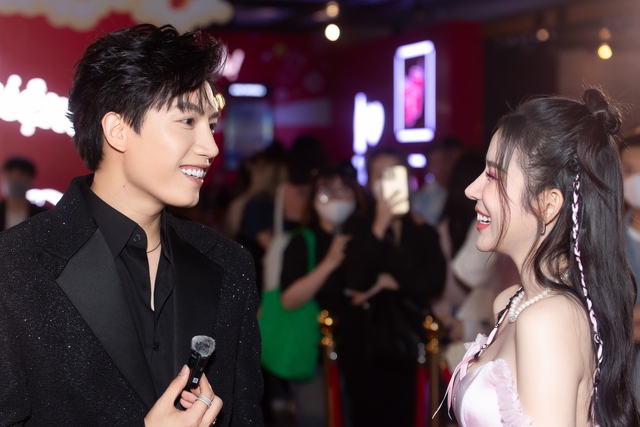 Sunny Lukas nói 'Anh Yêu Em' với LyLy ngay trước mặt Anh Tú, Trường Giang kêu gọi nhà trai vùng lên &quot;khẳng định chủ quyền&quot;! - Ảnh 8.