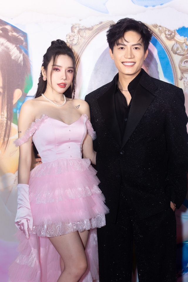 Sunny Lukas nói 'Anh Yêu Em' với LyLy ngay trước mặt Anh Tú, Trường Giang kêu gọi nhà trai vùng lên &quot;khẳng định chủ quyền&quot;! - Ảnh 9.