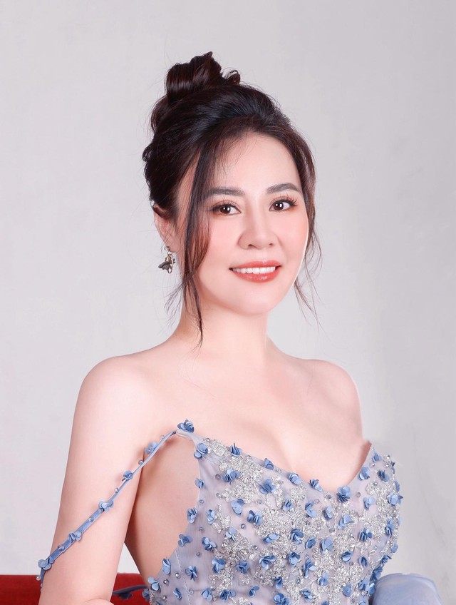 Hoa hậu Phan Kim Oanh: “Con đường tôi đi là hoa hồng có gai”  - Ảnh 2.