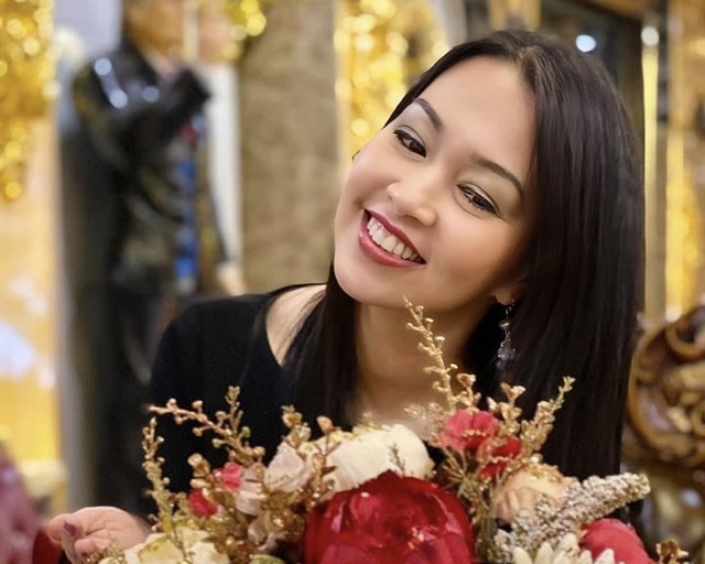 Sau hơn 20 năm giã từ màn ảnh, Út Trong "Đất phương Nam": Hưởng hạnh phúc bên gia đình, con trai làm phi công - Ảnh 4. Sau hơn 20 năm giã từ màn ảnh, Út Trong "Đất phương Nam": Hưởng hạnh phúc bên gia đình, con trai làm phi công - Ảnh 4.