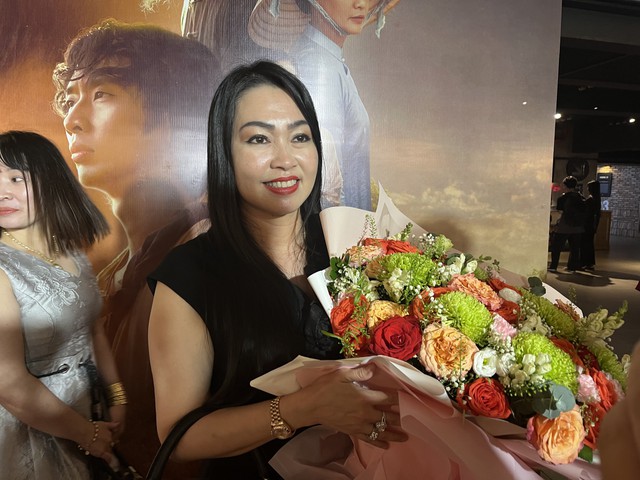 Sau hơn 20 năm giã từ màn ảnh, Út Trong "Đất phương Nam": Hưởng hạnh phúc bên gia đình, con trai làm phi công - Ảnh 7. Sau hơn 20 năm giã từ màn ảnh, Út Trong "Đất phương Nam": Hưởng hạnh phúc bên gia đình, con trai làm phi công - Ảnh 7.