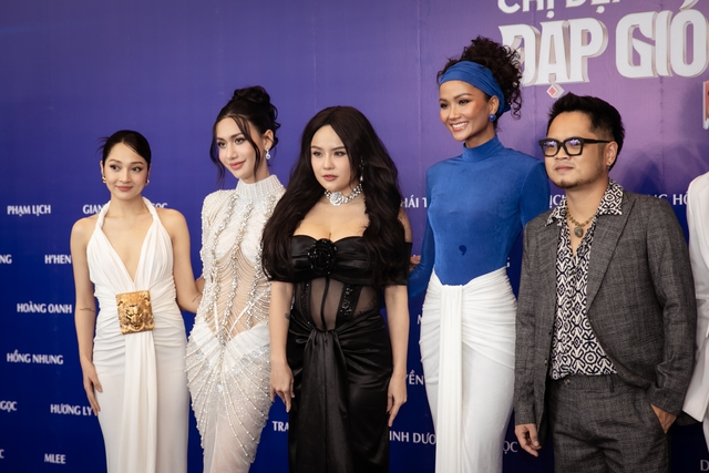 Thảm đỏ Chị Đẹp Đạp Gió: Lệ Quyên và bạn trai tình tứ, Diệp Lâm Anh - Bảo Anh cùng hội mỹ nhân đọ sắc  - Ảnh 16.