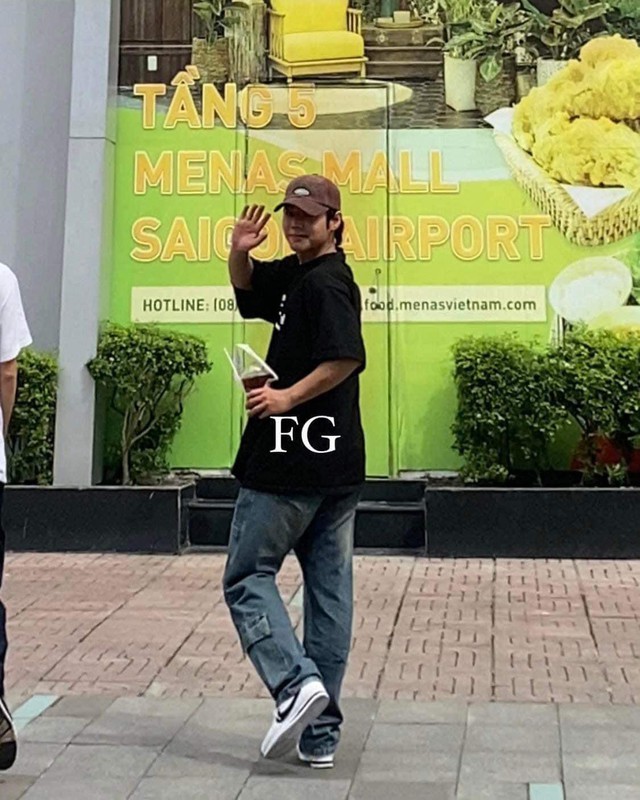 Kang Daniel - Park Jihoon tái ngộ tại TP.HCM, mê mẩn cafe và đường phố đúng chuẩn "rể Việt" - Ảnh 10. Kang Daniel - Park Jihoon tái ngộ tại TP.HCM, mê mẩn cafe và đường phố đúng chuẩn "rể Việt" - Ảnh 10.