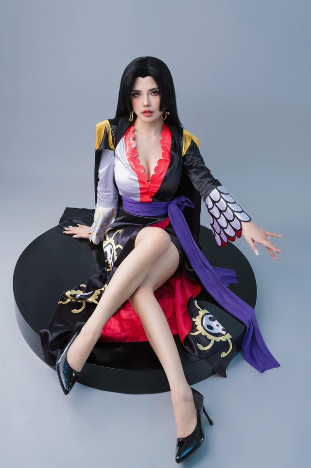 Cưới đến nơi, Mai Dora vẫn cực năng suất, tung bộ hình cosplay Boa Hancock ngọt như ướp đường! - Ảnh 1. Cưới đến nơi, Mai Dora vẫn cực năng suất, tung bộ hình cosplay Boa Hancock ngọt như ướp đường! - Ảnh 1.