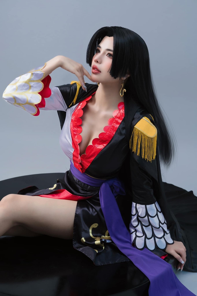 Cưới đến nơi, Mai Dora vẫn cực năng suất, tung bộ hình cosplay Boa Hancock ngọt như ướp đường! - Ảnh 2. Cưới đến nơi, Mai Dora vẫn cực năng suất, tung bộ hình cosplay Boa Hancock ngọt như ướp đường! - Ảnh 2.