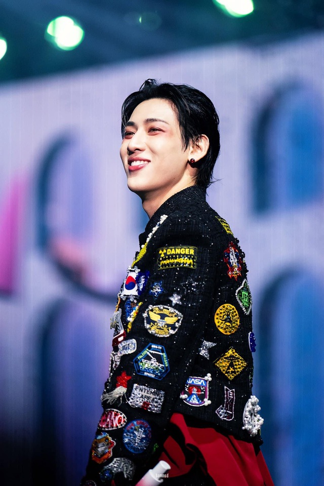 BamBam (GOT7) hát Thích Em Hơi Nhiều tặng fan tại concert TP.HCM, phát âm tiếng Việt thế nào mà gây sốt? - Ảnh 4.