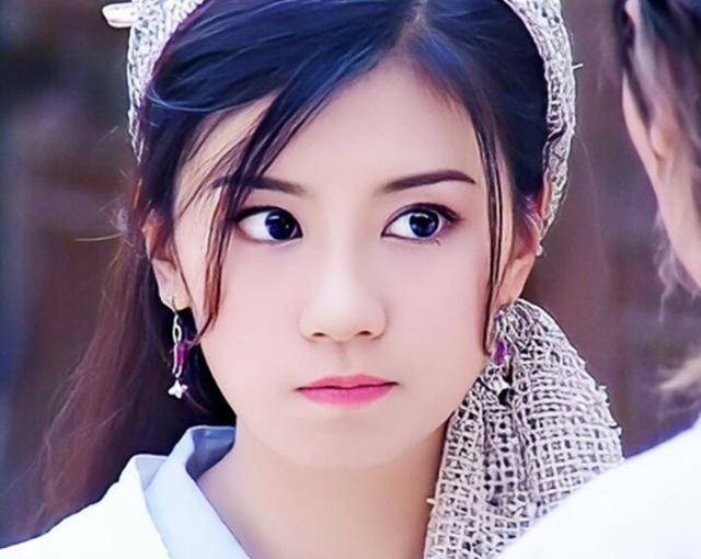 Không phải Tiểu Long Nữ, mỹ nhân này khiến Kim Dung sùng bái tới mức dùng tên đặt cho cháu gái - Ảnh 4. Không phải Tiểu Long Nữ, mỹ nhân này khiến Kim Dung sùng bái tới mức dùng tên đặt cho cháu gái - Ảnh 4.