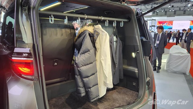 Một số điểm nhấn lạ tại gian hàng Toyota ở Japan Mobility Show 2023 - Ảnh 20. Một số điểm nhấn lạ tại gian hàng Toyota ở Japan Mobility Show 2023 - Ảnh 20.