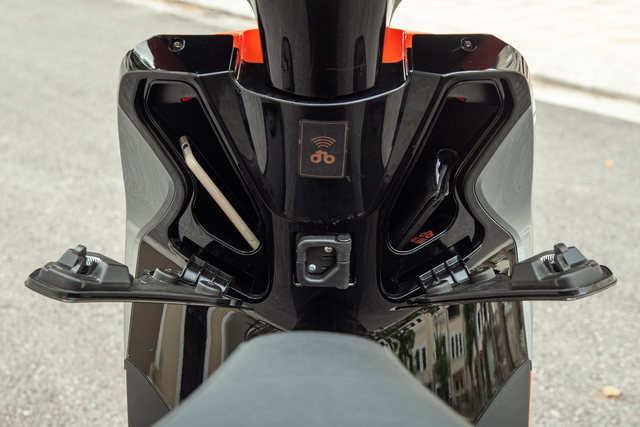 Đánh giá Dat Bike Quantum: Lái hay, có công nghệ như ô tô nhưng còn vài điểm cần cân nhắc trước khi xuống tiền - Ảnh 9.