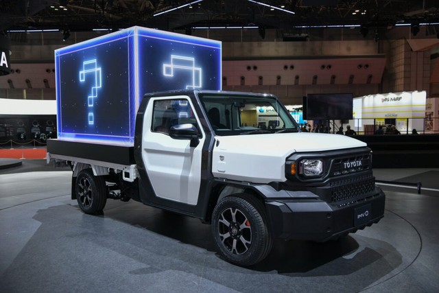 Toyota Hilux Champ lộ diện trên phố: Thiết kế khác hẳn Hilux thường, sắp ra mắt với giá dự đoán quy đổi hơn 340 triệu - Ảnh 10.