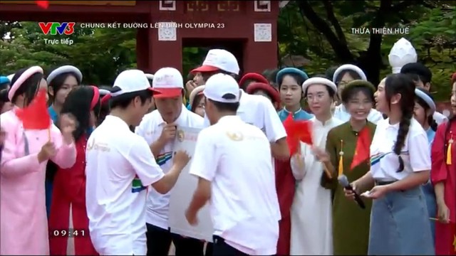 Chung kết Đường Lên Đỉnh Olympia 2023 khép lại: Rượt đuổi điểm số đến phút cuối cùng, thí sinh “quê lúa” vô địch! - Ảnh 18.