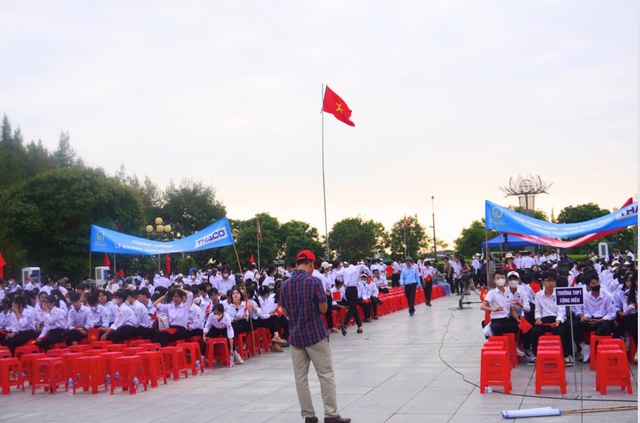 Chung kết Đường Lên Đỉnh Olympia 2023 khép lại: Gay cấn đến phút cuối cùng, thí sinh &quot;quê nem chua&quot; vô địch! - Ảnh 6.