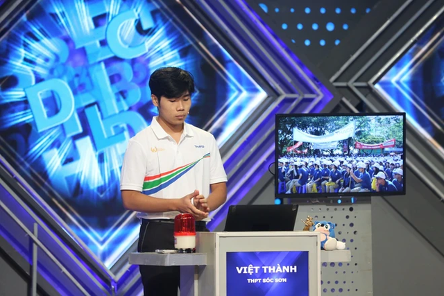 Chung kết Đường Lên Đỉnh Olympia 2023 khép lại: Gay cấn đến phút cuối cùng, thí sinh &quot;quê nem chua&quot; vô địch! - Ảnh 28.