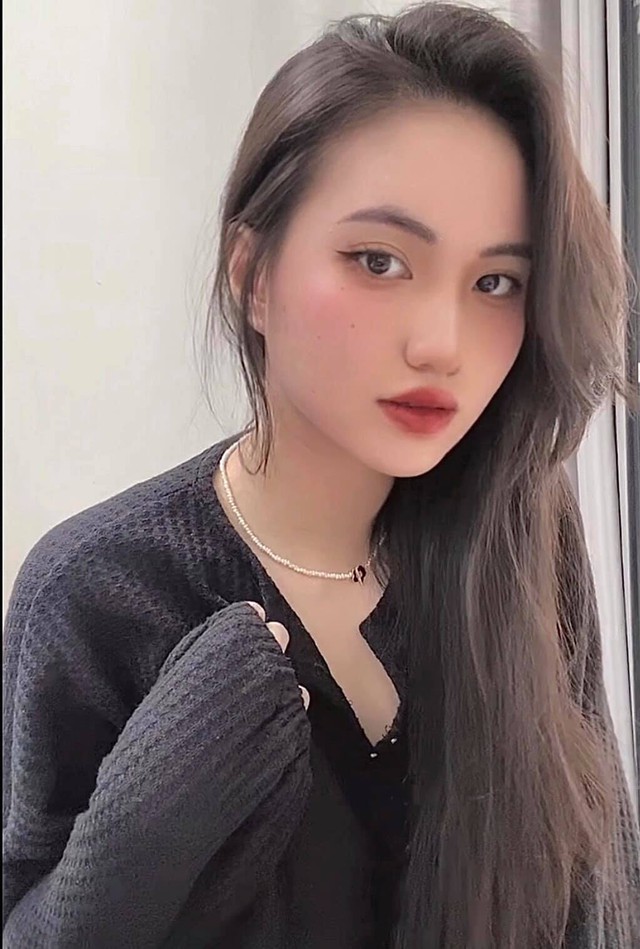 Mượn sóng Liên Quân, nam tuyển thủ có hành động &quot;lấy lòng&quot; gái xinh, tái hiện kịch bản cũ? - Ảnh 2.