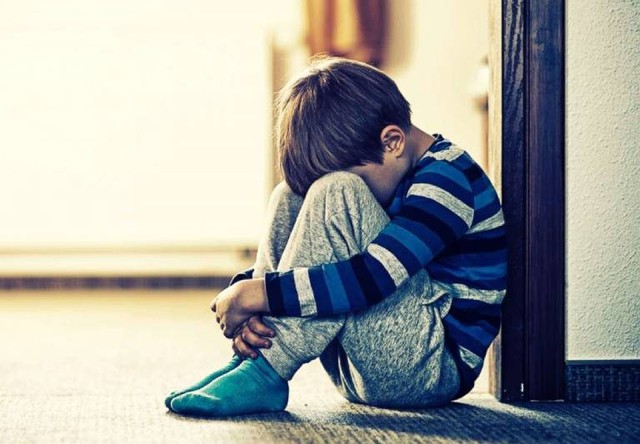 ‘Nhà mình nghèo, không có tiền đâu’: Giáo dục con theo kiểu ‘than nghèo kể khổ’ sẽ khiến trẻ tự ti, cực kỳ nguy hiểm! - Ảnh 1. ‘Nhà mình nghèo, không có tiền đâu’: Giáo dục con theo kiểu ‘than nghèo kể khổ’ sẽ khiến trẻ tự ti, cực kỳ nguy hiểm! - Ảnh 1.