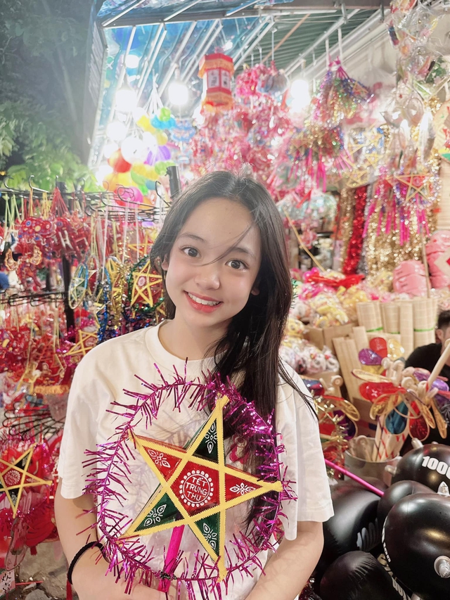 Sao nhí gây sốt "Thương ngày nắng về" một thời giờ đã lớn, lộ cảnh quay với Quỳnh Kool trong phim hot VTV - Ảnh 7. Sao nhí gây sốt "Thương ngày nắng về" một thời giờ đã lớn, lộ cảnh quay với Quỳnh Kool trong phim hot VTV - Ảnh 7.