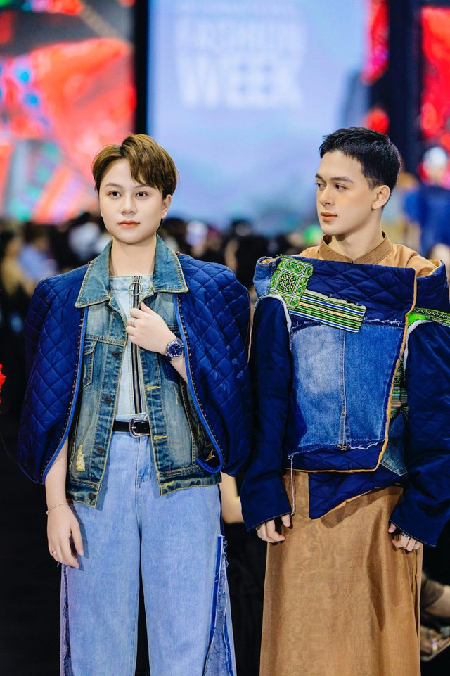 Quang Anh, Bảo Hân nắm tay sải bước trên sàn catwalk, MC Tuấn Tú - Phan Anh khoe vẻ ngoài &quot;soái ca&quot; - Ảnh 1.