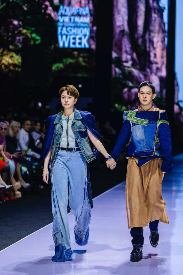 Quang Anh, Bảo Hân nắm tay sải bước trên sàn catwalk, MC Tuấn Tú - Phan Anh khoe vẻ ngoài &quot;soái ca&quot; - Ảnh 2.