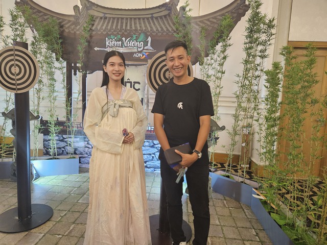 Nam game thủ Thế Hoài - người đầu tiên sở hữu trang bị Vô Song của Kiếm Vương 1 ADNX Mobile Nam game thủ Thế Hoài - người đầu tiên sở hữu trang bị Vô Song của Kiếm Vương 1 ADNX Mobile