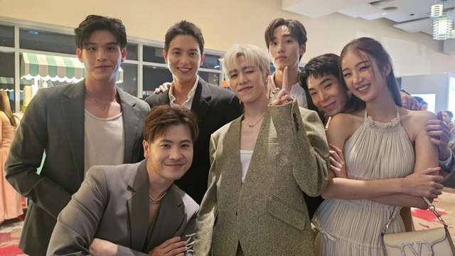 Toàn cảnh hôn lễ Mark Prin - Kimmy Kimberley: Cả nửa showbiz đến dự, cô dâu chú rể sơ hở là hôn nhau- Ảnh 9. Toàn cảnh hôn lễ Mark Prin - Kimmy Kimberley: Cả nửa showbiz đến dự, cô dâu chú rể sơ hở là hôn nhau- Ảnh 9.