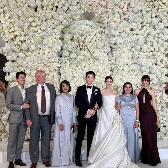 Toàn cảnh hôn lễ Mark Prin - Kimmy Kimberley: Cả nửa showbiz đến dự, cô dâu chú rể sơ hở là hôn nhau- Ảnh 2. Toàn cảnh hôn lễ Mark Prin - Kimmy Kimberley: Cả nửa showbiz đến dự, cô dâu chú rể sơ hở là hôn nhau- Ảnh 2.