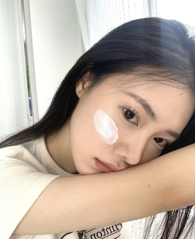 4 sai lầm khiến da bị khô mốc, xuống cấp mùa hanh khô dù bạn có skincare kỹ đến đâu- Ảnh 3.