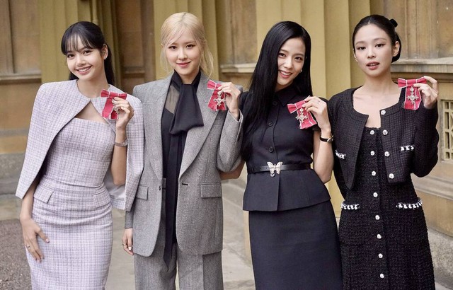 BLACKPINK giữa lúc YG debut BABYMONSTER: Im hơi lặng tiếng vẫn “chiếm sóng" nhóm em gái, gây sốt cõi mạng vì 1 lý do!- Ảnh 1.