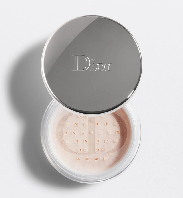 Muốn makeup tự nhiên, trong veo như Doãn Hải My: Nàng tham khảo 4 loại phấn phủ và má hồng này- Ảnh 2.