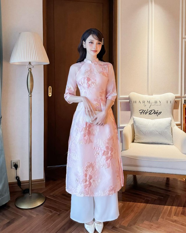 2 tháng nữa mới đến Tết Nguyên đán: Local brand Việt đua nhau trình làng 1001 mẫu áo dài đẹp mê tơi- Ảnh 3.