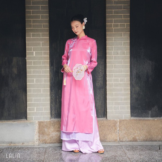 2 tháng nữa mới đến Tết Nguyên đán: Local brand Việt đua nhau trình làng 1001 mẫu áo dài đẹp mê tơi- Ảnh 2.