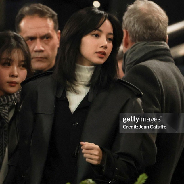 Ống kính Getty Images không dìm nổi Lisa, ảnh chụp vội cũng thành khoảnh khắc viral vì quá xinh- Ảnh 8.
