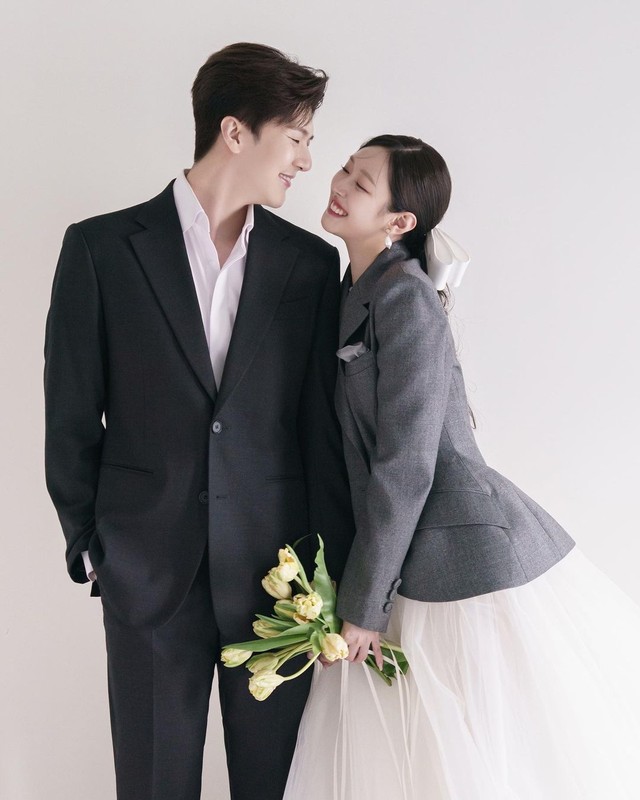 Trọn bộ ảnh cưới đẹp như phim của em trai Dara và nữ idol kém 3 tuổi, đến cả mỹ nhân 2NE1 cũng u mê  - Ảnh 6.