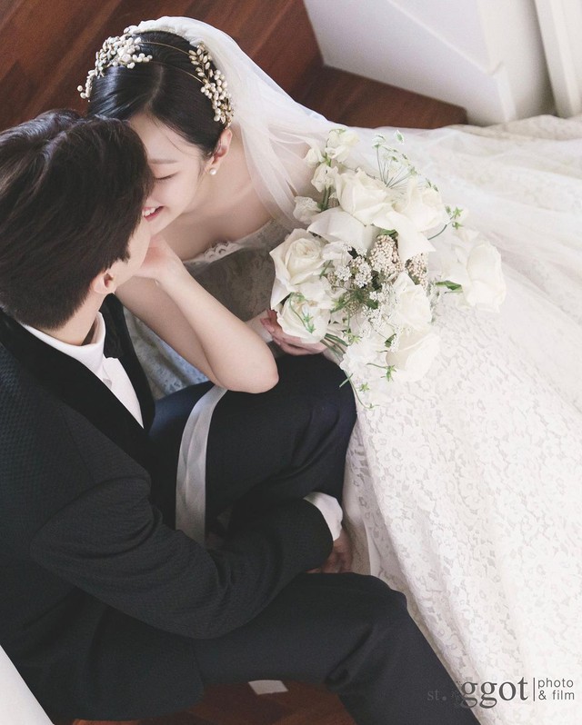 Trọn bộ ảnh cưới đẹp như phim của em trai Dara và nữ idol kém 3 tuổi, đến cả mỹ nhân 2NE1 cũng u mê  - Ảnh 8.