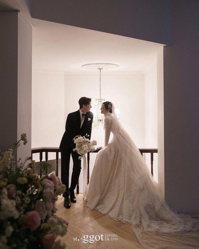 Trọn bộ ảnh cưới đẹp như phim của em trai Dara và nữ idol kém 3 tuổi, đến cả mỹ nhân 2NE1 cũng u mê  - Ảnh 4.