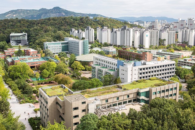 "Ngôi trường quốc dân" trong phim Hàn hóa ra lại là ĐH top 1% Hàn Quốc: Học phí rẻ nhất nhưng chất lượng miễn bàn- Ảnh 1.