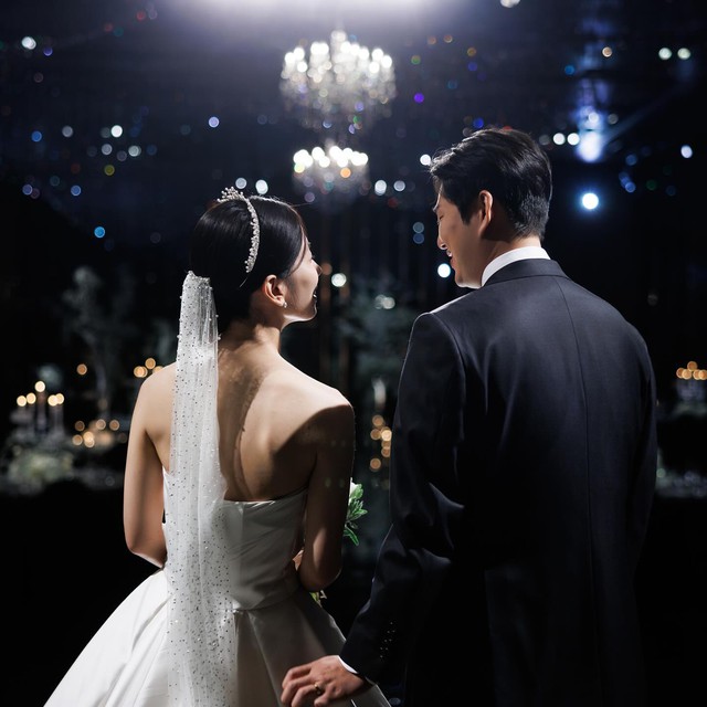 Ngắm trọn khoảnh khắc lễ cưới của huyền thoại SKT T1 và nữ MC nổi tiếng nhất LCK - Ảnh 2.