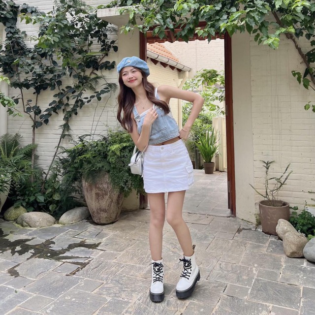 ''Vợ quốc dân'' Phương Ly: U35 vẫn xinh đẹp mơn mởn, thêm gu thời trang sành điệu càng giúp "hack tuổi" trẻ trung- Ảnh 12. ''Vợ quốc dân'' Phương Ly: U35 vẫn xinh đẹp mơn mởn, thêm gu thời trang sành điệu càng giúp "hack tuổi" trẻ trung- Ảnh 12.