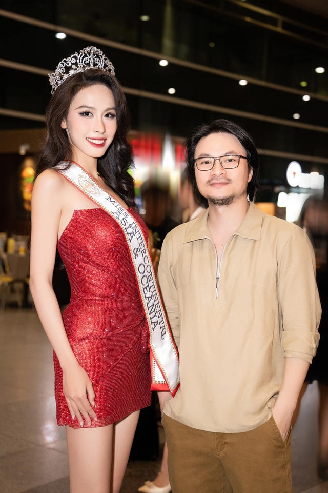 Ngọc Hằng về nước sau thành tích Á hậu 2 Miss Intercontinental 2023, Minh Kiên ra đón và gây chú ý vì điều này- Ảnh 6.