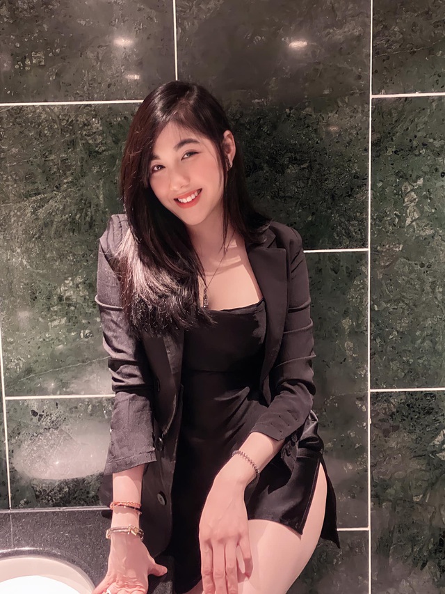 Khoe vóc dáng bầu bì vẫn quá "bén", hot girl Trân Mèo khiến dân tình xuýt xoa mãi không thôi!- Ảnh 1.