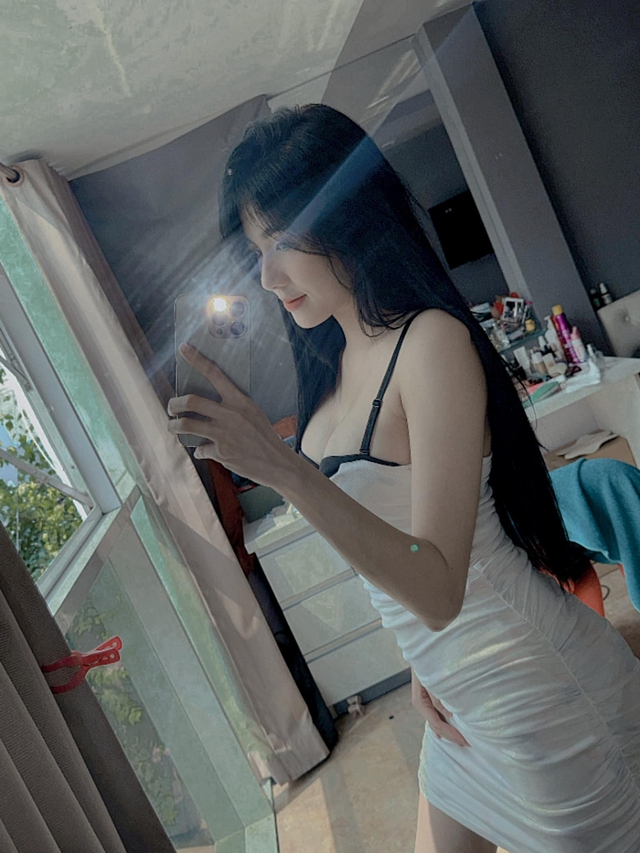 Khoe vóc dáng bầu bì vẫn quá "bén", hot girl Trân Mèo khiến dân tình xuýt xoa mãi không thôi!- Ảnh 5.