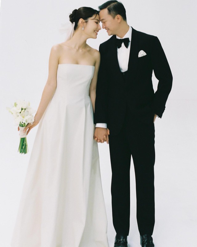 Trước giờ G đám cưới Diễm My 9X: Cô dâu lộ diện bên hội bạn, 1 sao việt gặp chuyện "dở khóc dở cười"- Ảnh 9.