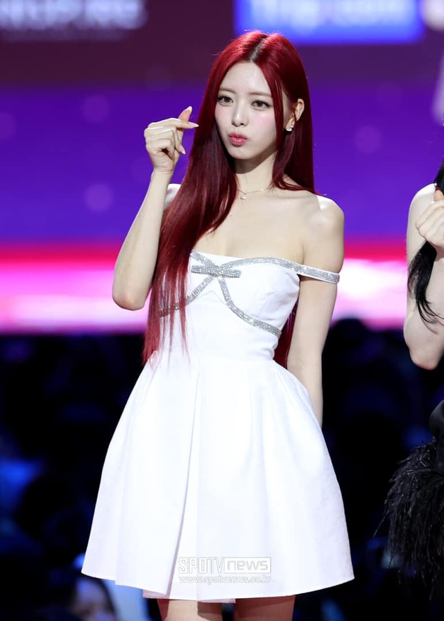 2 idol Gen 4 chơi lớn cover hit Jungkook & Jennie: Yeonjun (TXT) đẳng cấp, em út ITZY có còn bị chê giọng chua?- Ảnh 1.