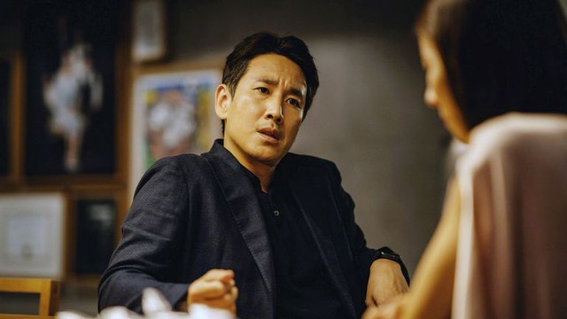Truyền thông thế giới rúng động trước tin Lee Sun Kyun qua đời: "Một biểu tượng của màn ảnh Hàn đã ra đi"- Ảnh 6.