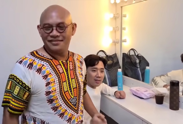 Trấn Thành tưởng mình hết thời: "Tôi buồn lắm, ngồi lặng lẽ ăn, không dám nói một tiếng nào"- Ảnh 1. Trấn Thành tưởng mình hết thời: "Tôi buồn lắm, ngồi lặng lẽ ăn, không dám nói một tiếng nào"- Ảnh 1.