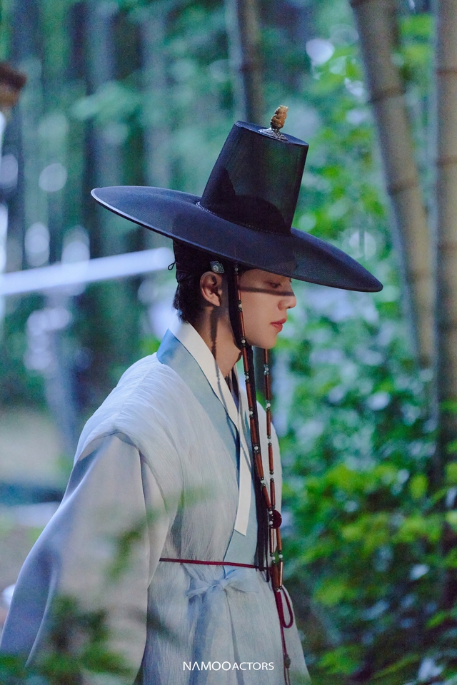 My Demon: Chỉ nhan sắc của Kim Yoo Jung - Song Kang thì chưa đủ, ngắm mãi rồi cũng chán!- Ảnh 4.